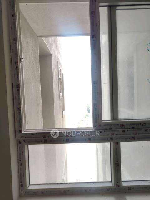 2 BHK Flat In Ds Max Sky Shubham For Sale  In Kr Puram