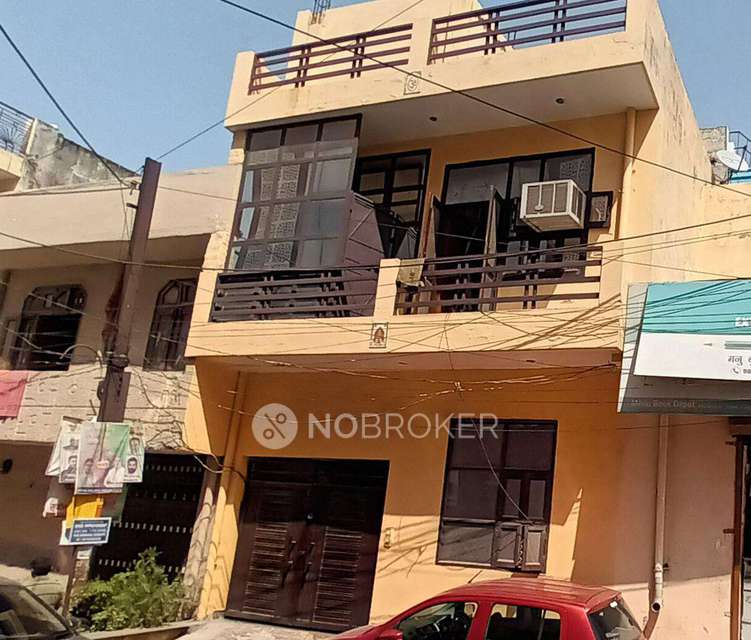Shop in Madanpuri, Gurgaon for sale 