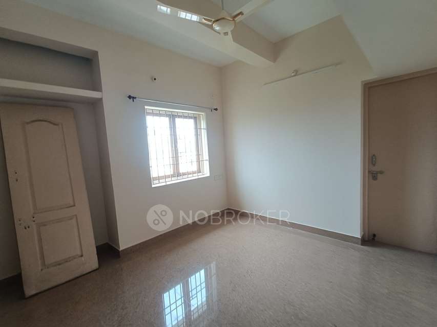 2 BHK Flat In Divine Homes For Sale  In Chandrasekhar Avenue, Thoraipakkam