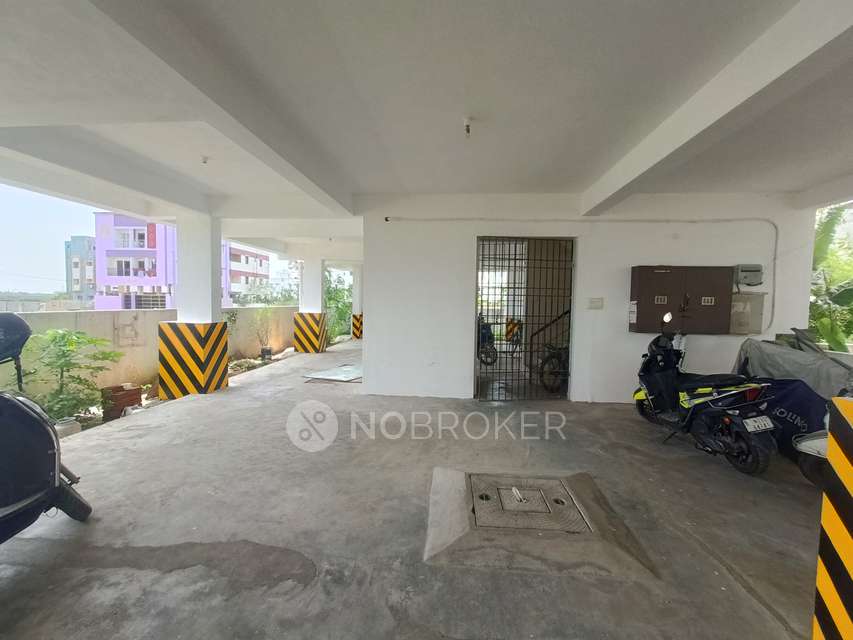 2 BHK Flat In Divine Homes For Sale  In Chandrasekhar Avenue, Thoraipakkam