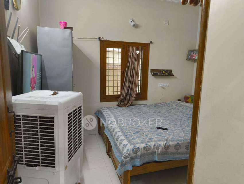 2 BHK Flat In Sri Sainath Tower For Sale  In Boduppal