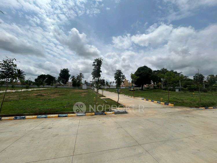 Plot For Sale  In Eryaa Nandhi Gardania In Aduru