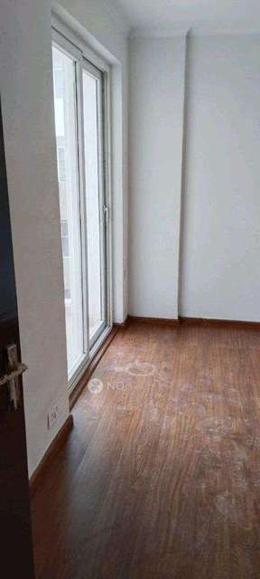 2 BHK Flat In Amrapali Leisure Park For Sale  In Uttar Pardesh