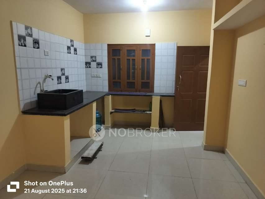 2 BHK Flat In S.g.r Complex for Rent  In S.g.r Complex