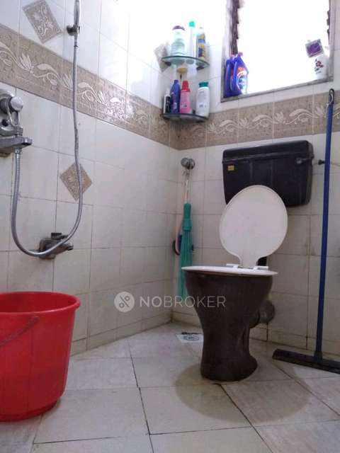 2 BHK Flat In Safal Ganga Chs For Sale  In Collectors Colony Road