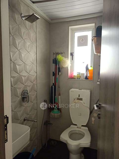 1 BHK Flat In Continental Heights For Sale  In Byculla