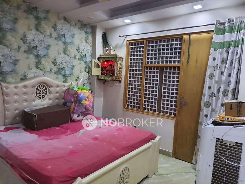 3 BHK Flat For Sale  In Mohan Garden