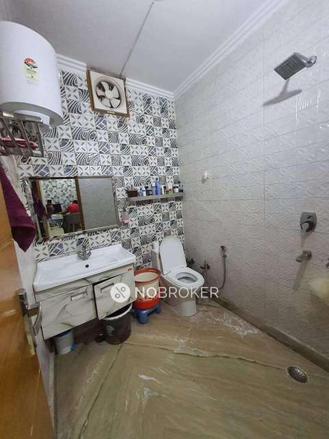 3 BHK Flat For Sale  In Mohan Garden