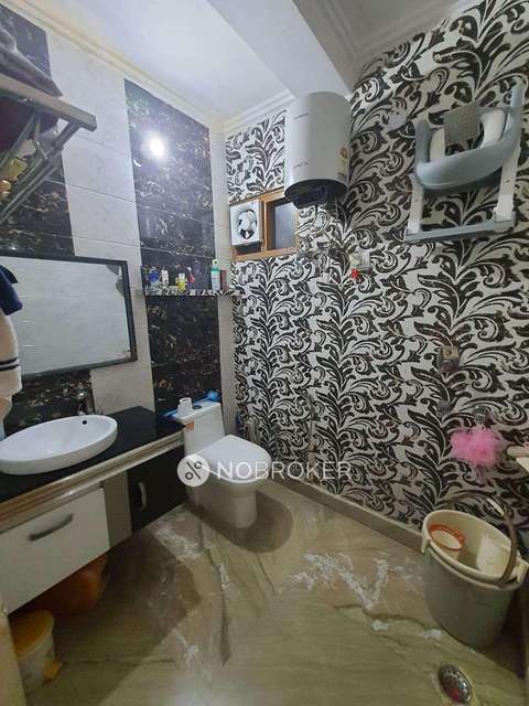 3 BHK Flat For Sale  In Mohan Garden