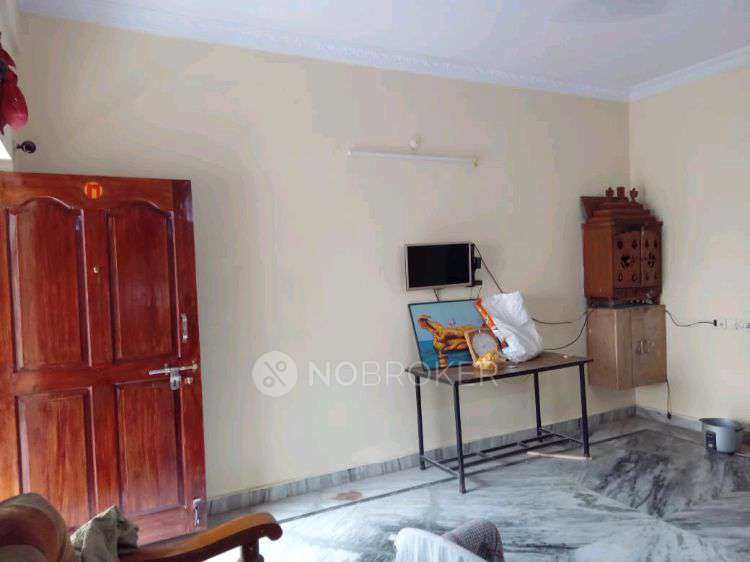 2 BHK Flat In Gayatri Panduranga Apartment For Sale  In New Nallakunta