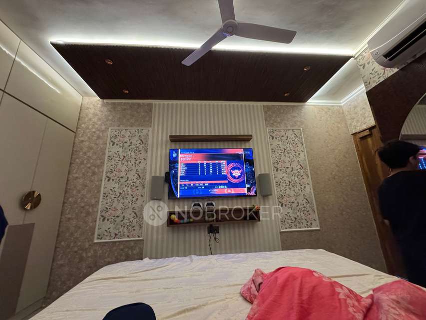 3 BHK Flat In Saptrishi Apartments For Sale  In Mohan Garden