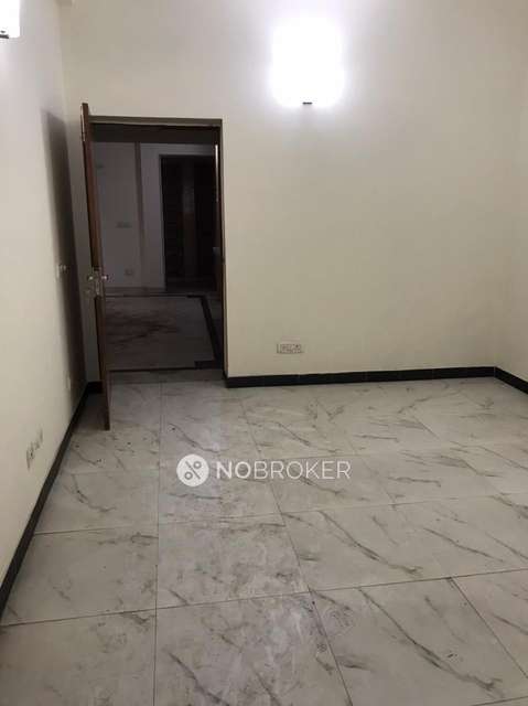 3 BHK Flat For Sale  In Ansari Nagar East