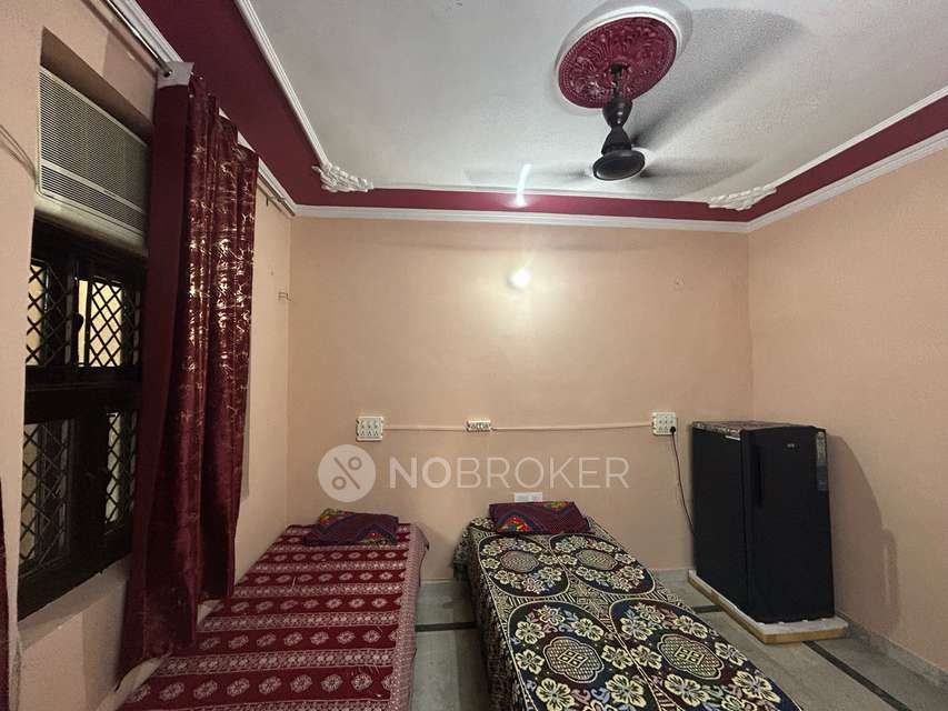 1 BHK Flat for Rent  In Karam Pura