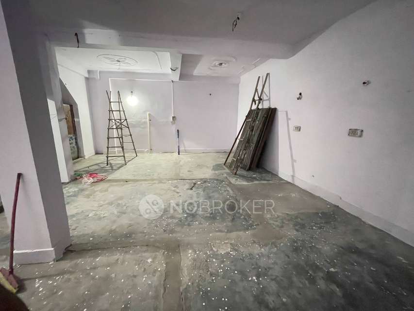 Godown/Warehouse in Nai Basti Dundahera, Greater Noida for Rent 
