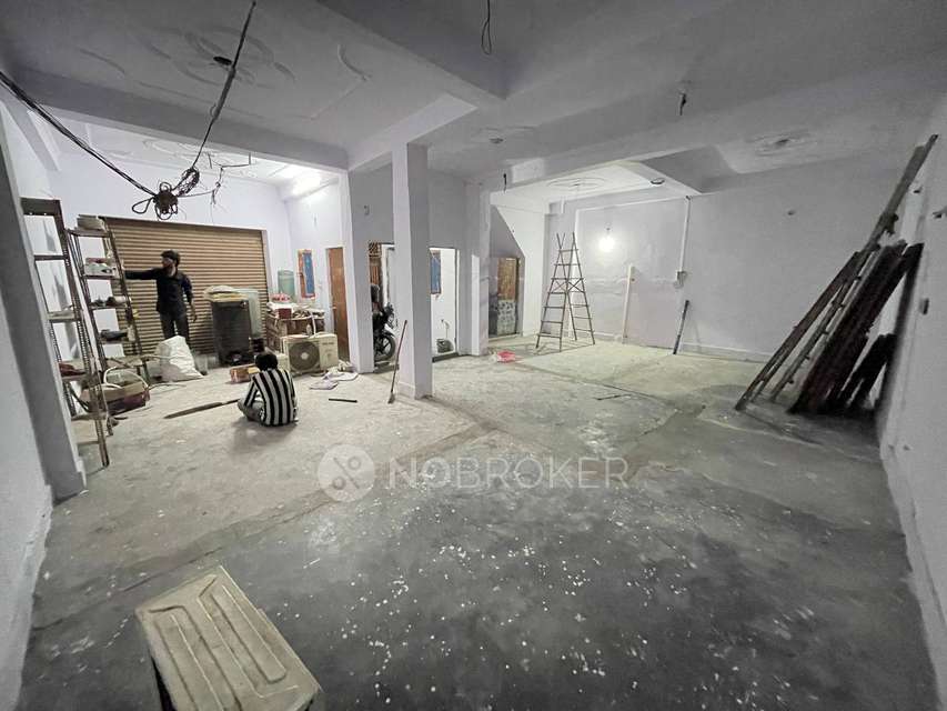 Godown/Warehouse in Nai Basti Dundahera, Greater Noida for Rent 