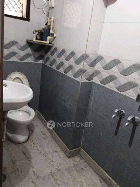 4 BHK Flat In Dda Janta  Flat , Uu Block 173cpitampura, New Delhi For Sale  In Pitampura