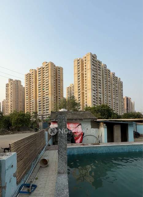 Godown/Warehouse in Chuharpur Khadar, Greater Noida for Rent 