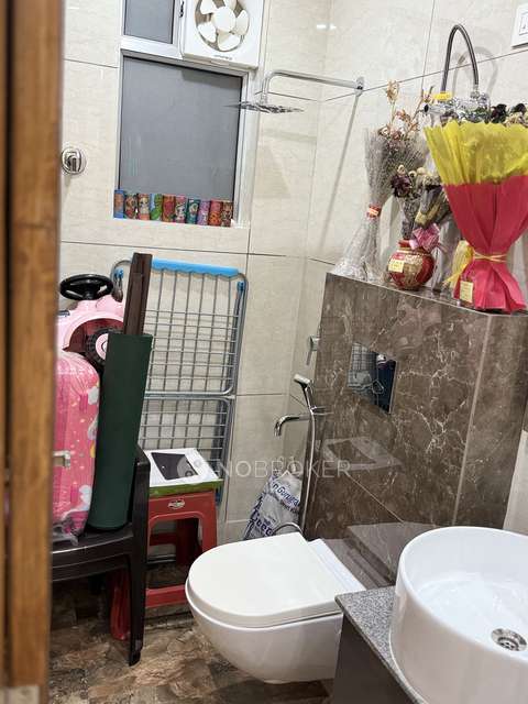 2 BHK Flat In Plot No 36 A, Shivpuri For Sale  In Harish Bakery