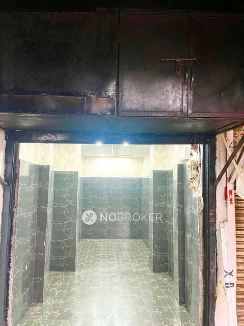 Shop in Lajpat Nagar, Delhi for sale 