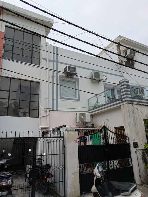 2 BHK Flat In The White House Nehru Nagar Ghaziabad For Sale  In Nehru Nagar Iii