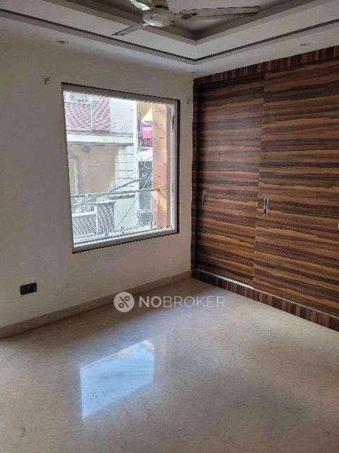 2 BHK Flat In Standalone Apartment  For Sale  In Mansarovar Garden