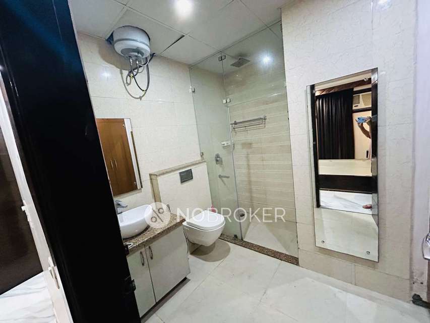 3 BHK Flat In Sandalone Building For Sale  In Sector 55