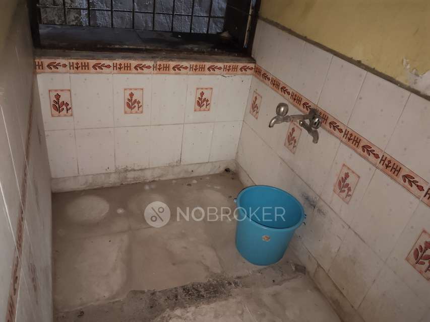 2 BHK Flat In Sri Sai Deepthi Plaza For Sale  In Musheerabad, Zamistanpur