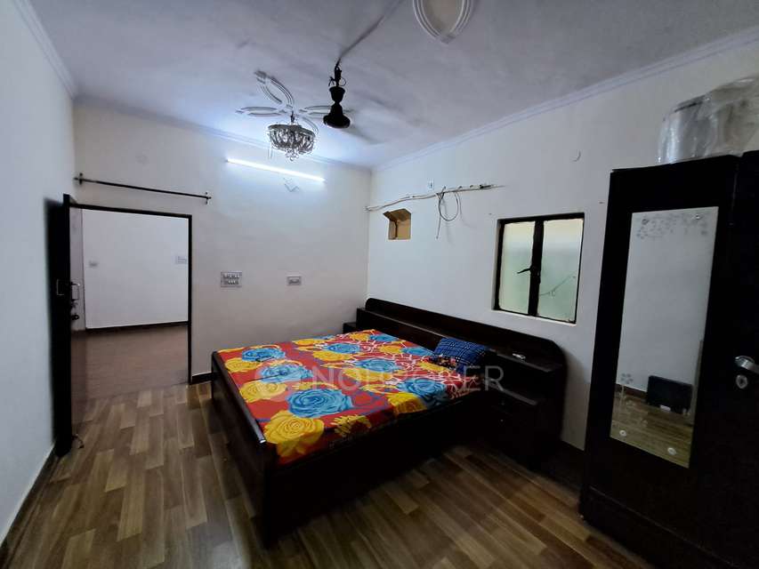 2 BHK Flat In Apartment  for Rent  In Patel Nagar