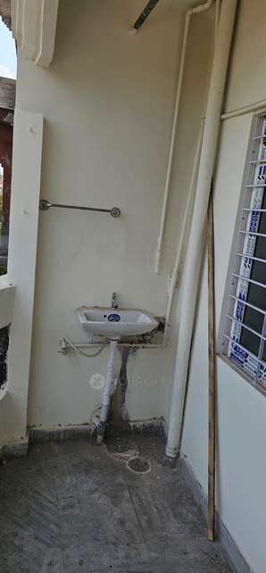 2 BHK Flat In Venkatadri Heights For Sale  In Amberpet