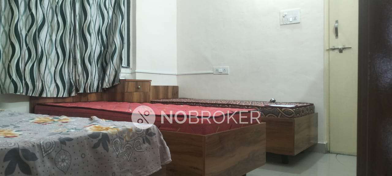 PG for Girls in Ghorpadi