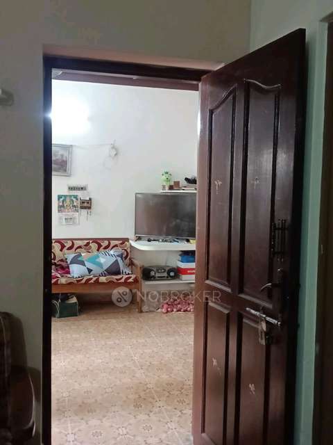 PG for Girls in Kolathur