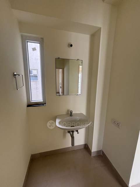 1 BHK Flat In Tnhb Lig Flat For Sale  In Sholinganallur