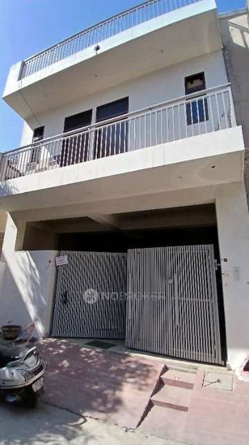 4+ BHK House For Sale  In 152, Hvpnl Colony, Civil Lines, Gurugram, Haryana 122001, India