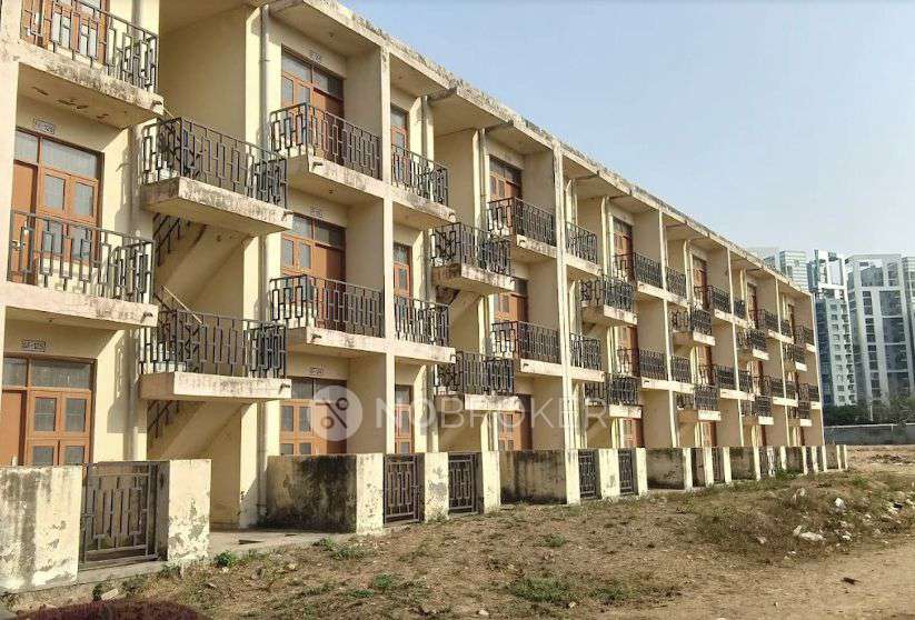 1 BHK Flat In  Housing Board Colony For Sale  In Sector 57