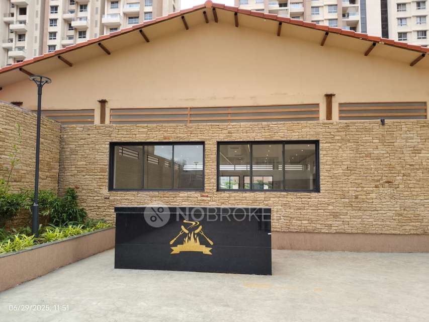 3 BHK Flat In Vtp Beaumonde Building T4 For Sale  In Manjari