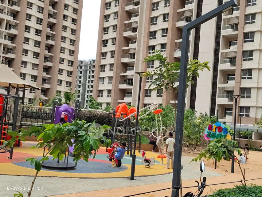 3 BHK Flat In Vtp Beaumonde Building T4 For Sale  In Manjari