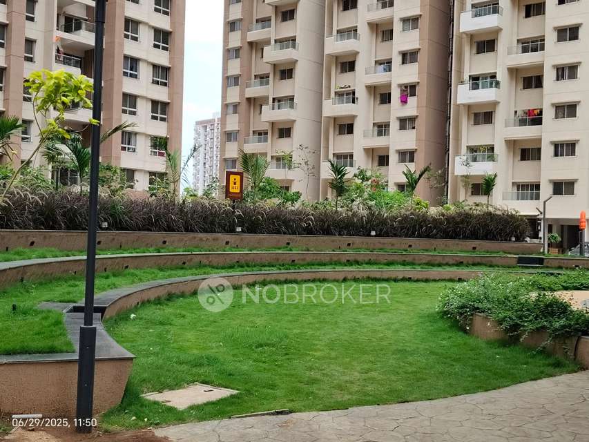 3 BHK Flat In Vtp Beaumonde Building T4 For Sale  In Manjari