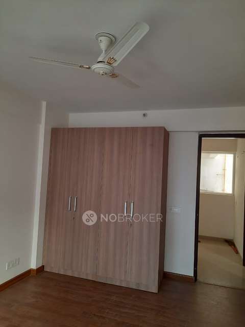 2 BHK Flat In Ramprastha The Edge Towers For Sale  In Sector 37d