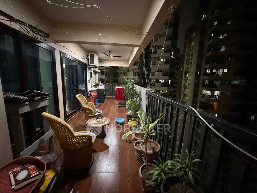 3 BHK Flat In 14th Avenue For Sale  In Gaur City 2