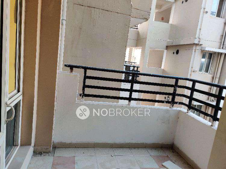 2 BHK Flat In Stellar Jeevan For Sale  In Bisrakh Jalalpur, 