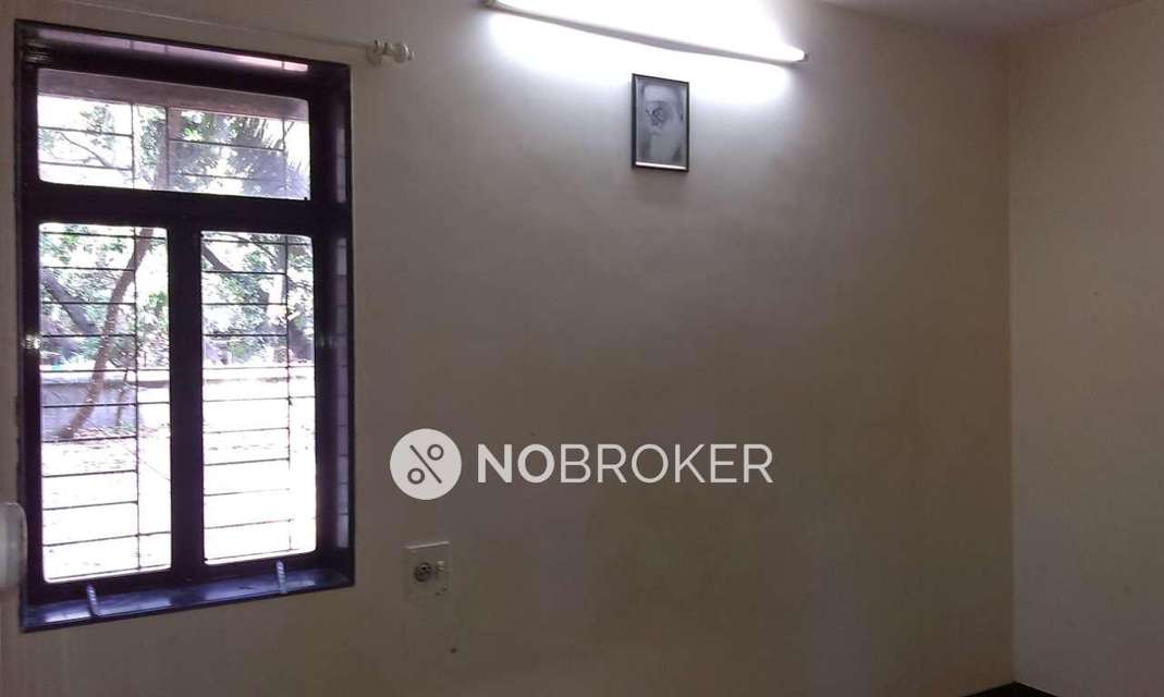 2 BHK Flat In Shikshak Nagar For Sale  In Kurla