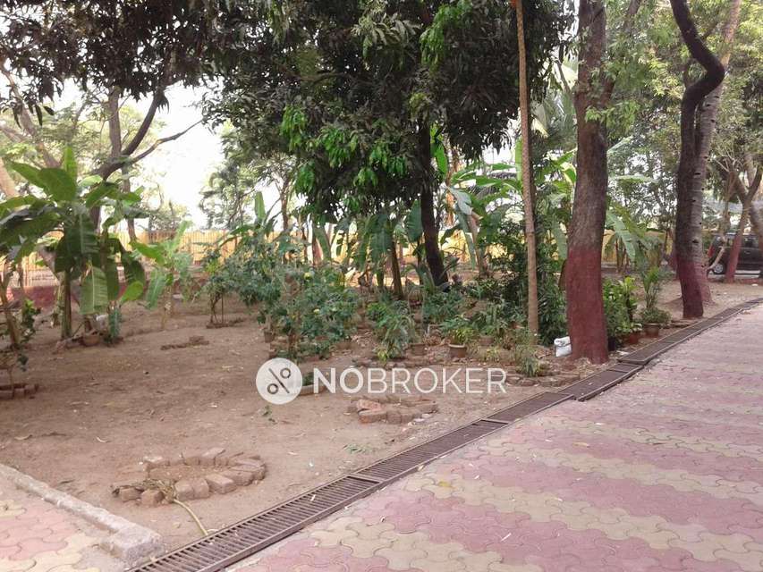 2 BHK Flat In Shikshak Nagar For Sale  In Kurla