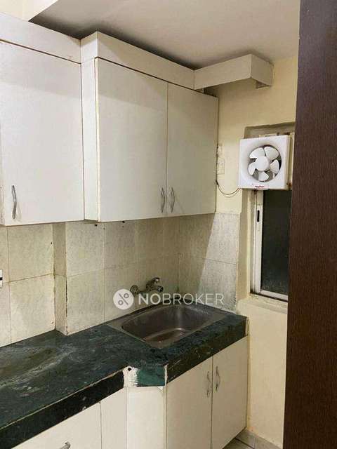 2 BHK Flat In Paras Tierea For Sale  In Sector 137