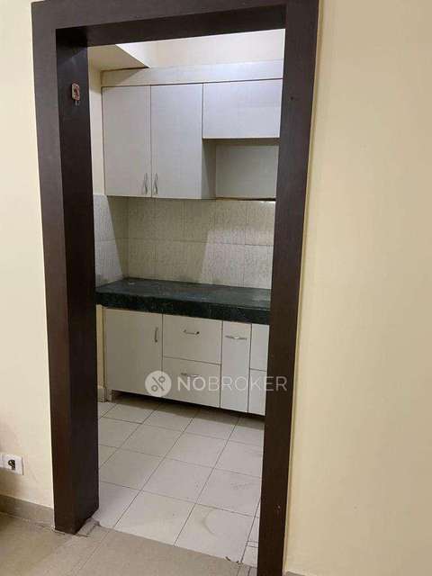 2 BHK Flat In Paras Tierea For Sale  In Sector 137