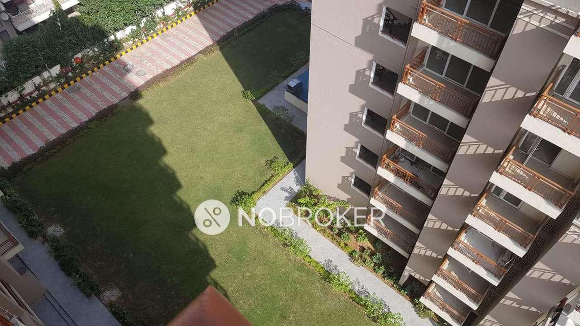 4 BHK Flat In Bajrang Cghs For Sale  In Sector 43