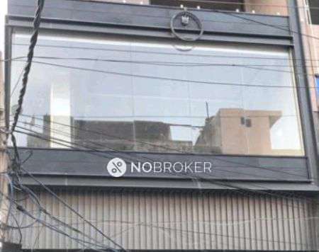 Showroom in Adarsh Nagar, Delhi for Rent 