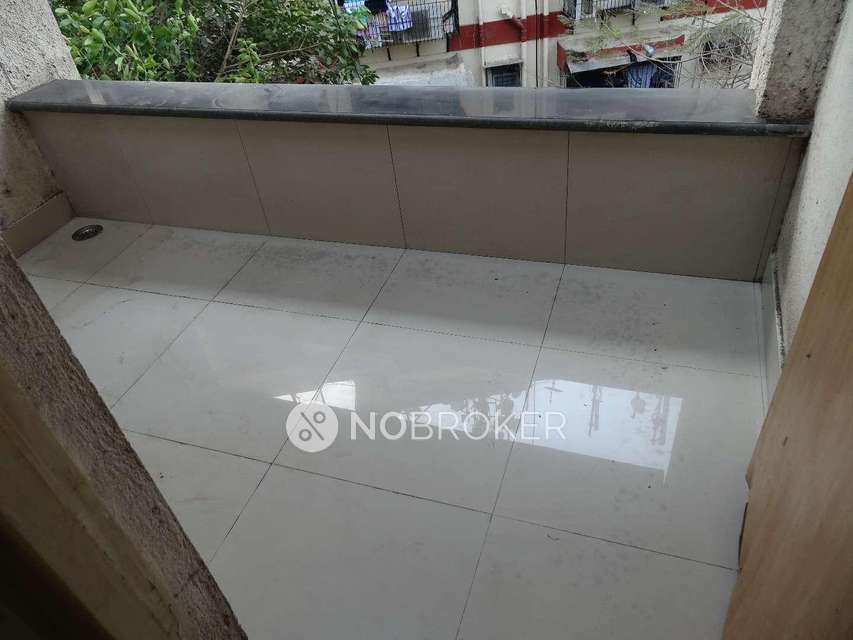 2 BHK Flat In Patel House For Sale  In Sion East