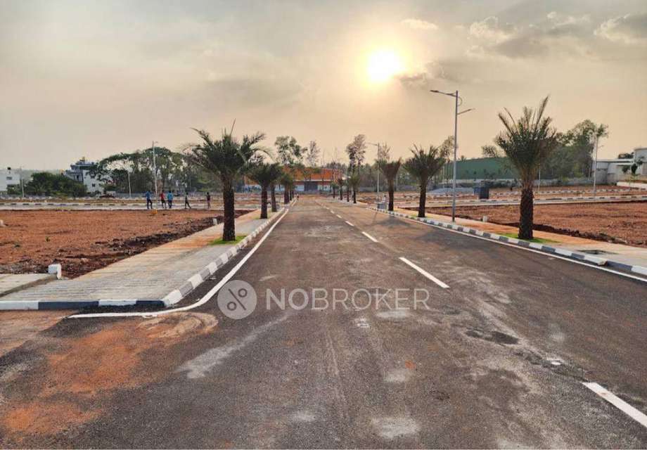 Plot For Sale  In Spoorthy Divine  In Mysore Road