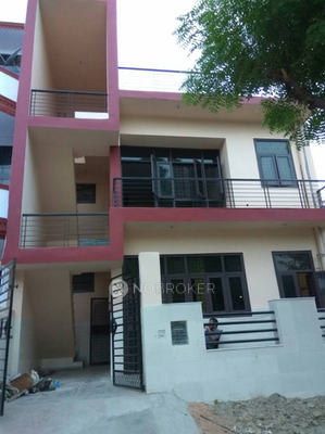 2 BHK Flat In Standalone  Building For Sale  In Beta 1