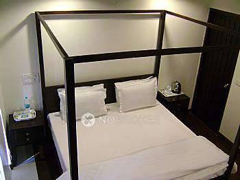 4 BHK Flat In Standalone Building  For Sale  In Vasant Kunj